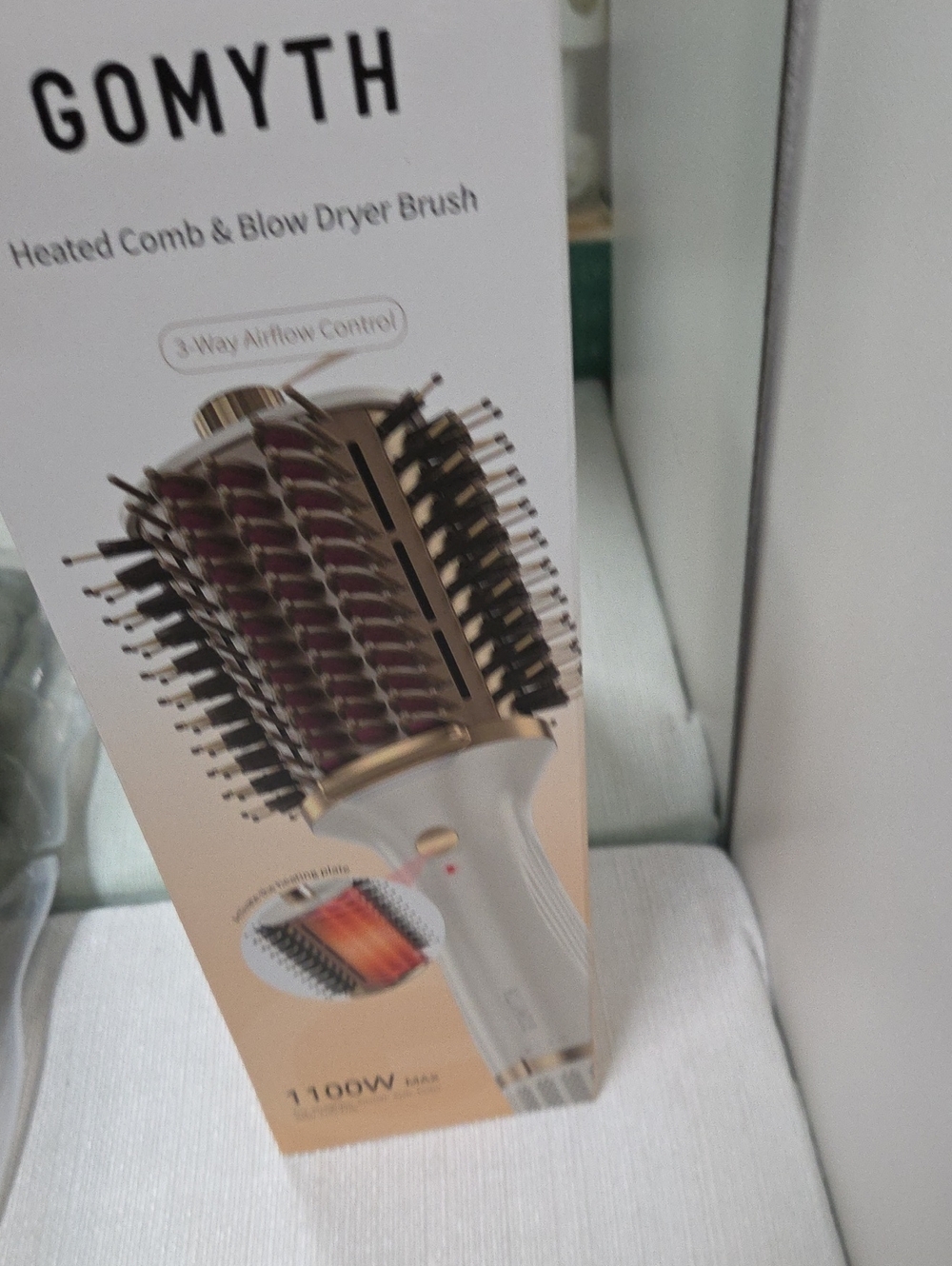 White & Gold Heated Comb & Blow Dryer Brush